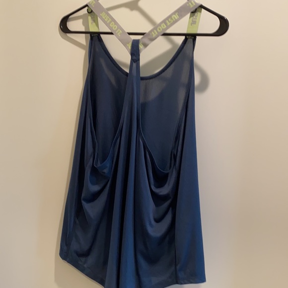 Nike Dri Fit Tank - Large - Picture 2 of 3